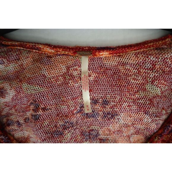 Free People OB1595772 Women's Sz M Cherry Combo Floral Rudi Ruffle Top - Picture 3 of 9